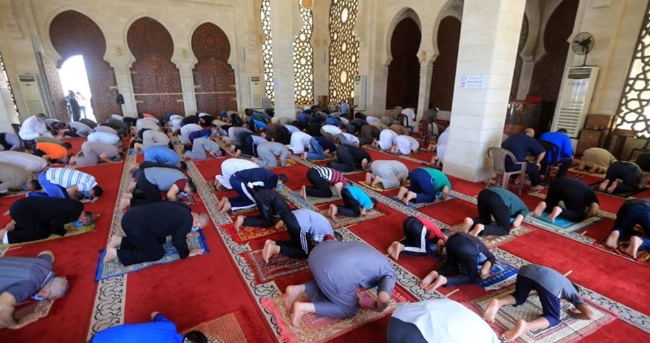 غزہ میں 50 روز بعد مساجد میں نمازیوں کی آمد کیسےہوئی؟