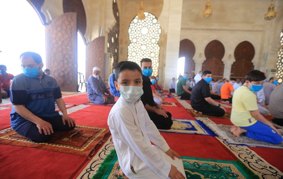 غزہ میں 50 روز بعد مساجد میں نمازیوں کی آمد کیسےہوئی؟