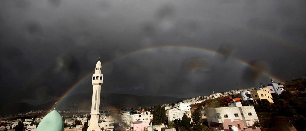 غرب اردن میں قوس قزح کے دلفریب مناظر