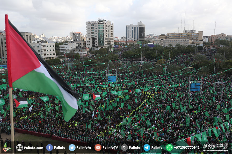 غزہ: حماس کے 30 ویں تاسیسی جلسے میں لاکھوں کا مجمع