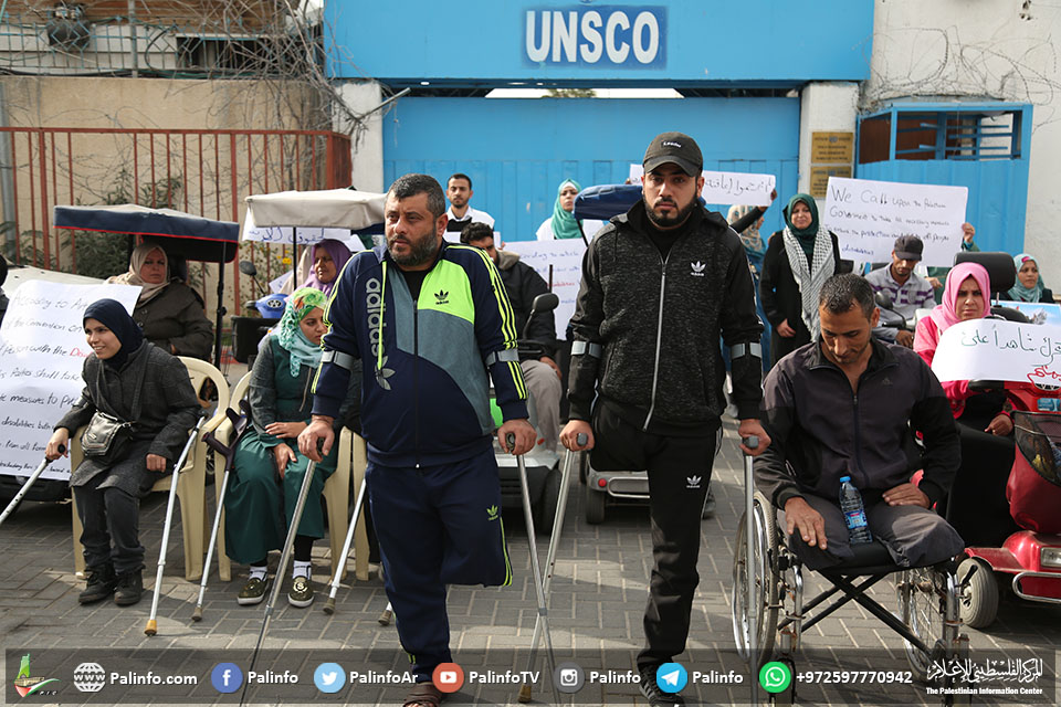 غزہ کےمعذوروں کا شہید ابو ثریا کے ساتھ اظہار یکجہتی کے لیے مظاہرہ