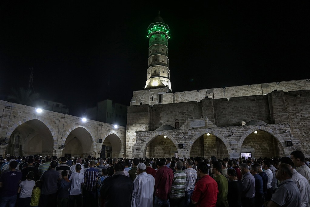 مسجد اقصیٰ میں نماز تراویح کے ایمان افروز مناظر