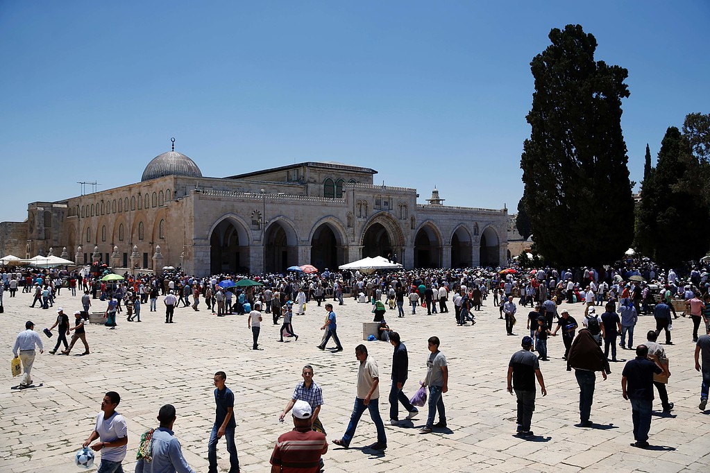 مسجد اقصیٰ میں ماہ صیام کےتیسرے جمعہ کے ایمان پرور مناظر