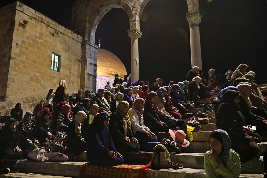 مسجد اقصیٰ میں لیلۃ القدر کو عبادت کے ایمان افروز مناظر