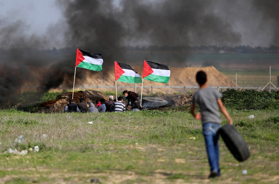 مشرقی غزہ میں اسرائیلی فوج اور فلسطینیوں کے درمیان جھڑپیں