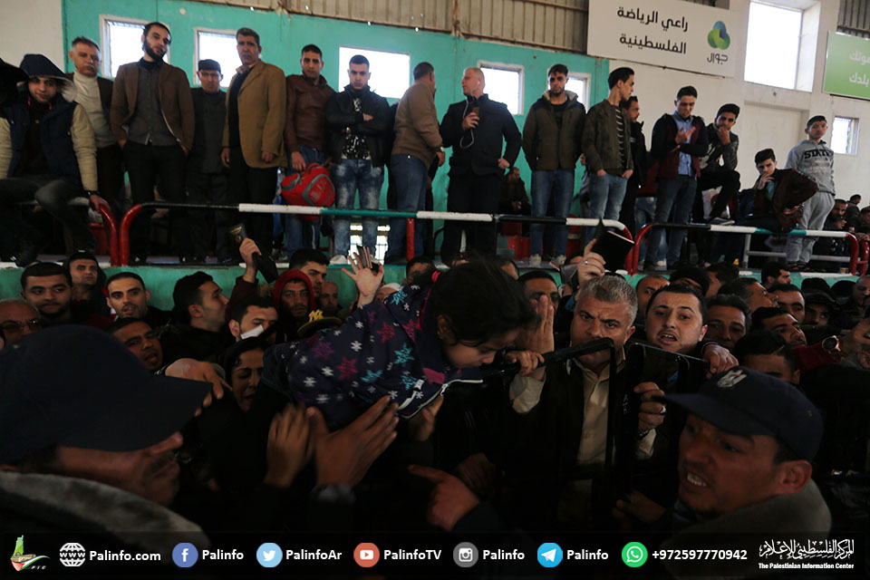 رفح گذرگاہ کھولے جانے پرفلسطینی مسافروں کا رش